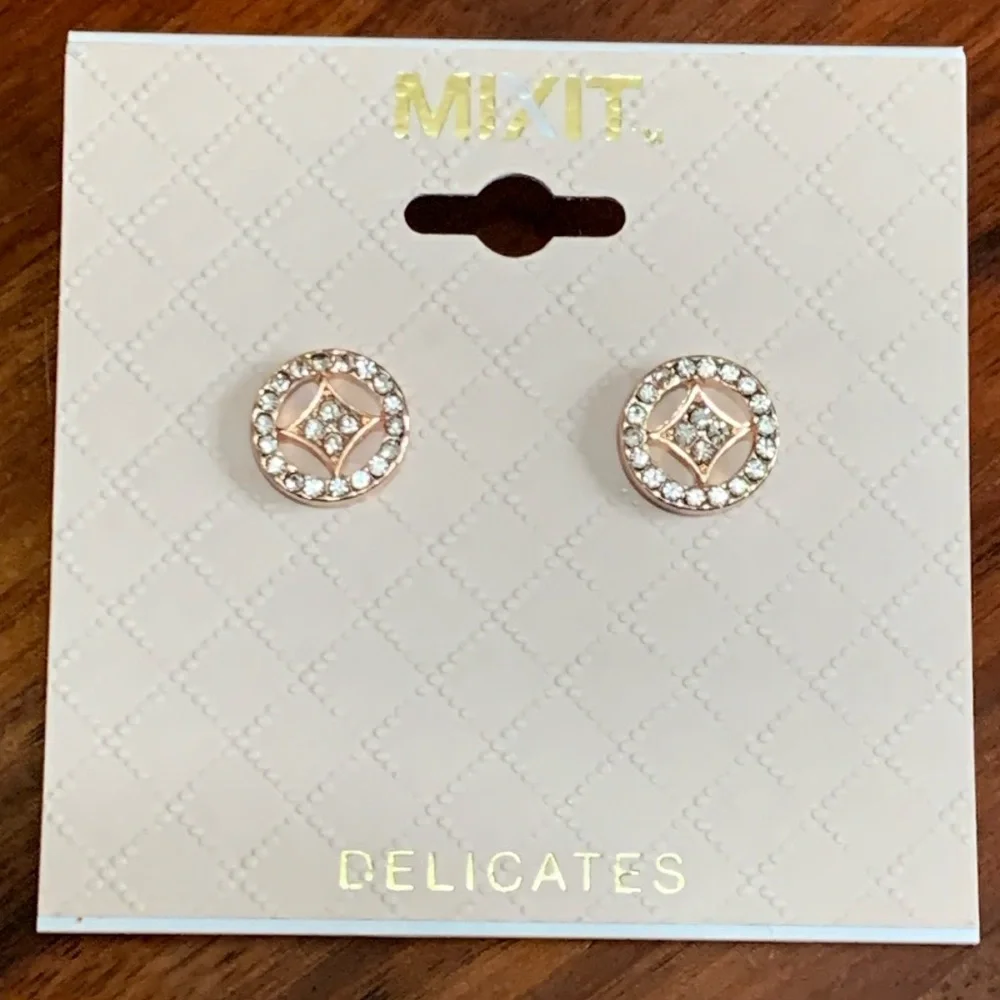 NWT Mixit rose gold tone rhinestone earrings - Picture 1 of 3